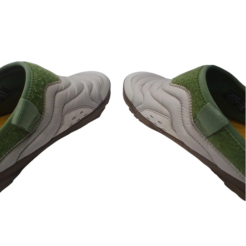 Teva ReEmber Terrain Mens 11 Tan Green Quilted Slip On Camping Mules 1129596